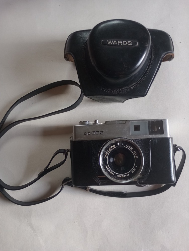 VINTAGE WARDS SEIKO CAMERA CP 302 42 MM JAPAN WITH CASE UNTESTED