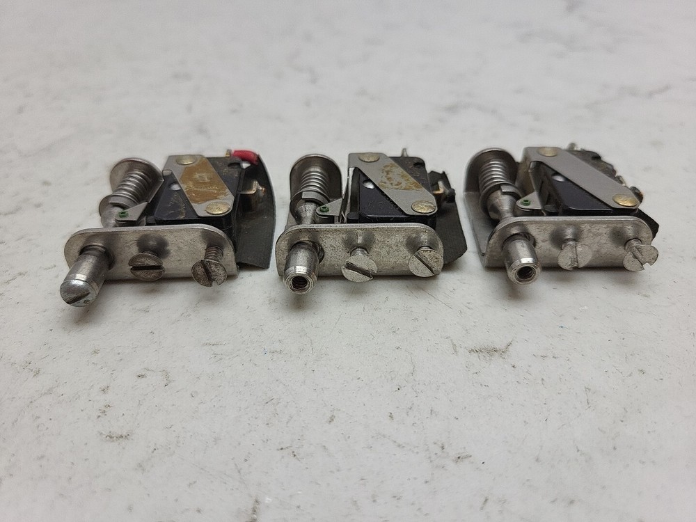 3 Pack Honeywell 2AC2 Micro Switch Level Switch 7329 Used