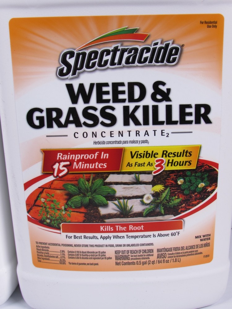 2 Pack Spectracide Weed & Grass Killer, 64 Fl Oz Each Concentrate TWO BOTTLES