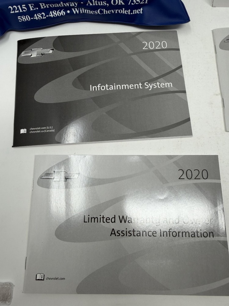2020 Chevrolet Silverado Owners Manual OEM Set