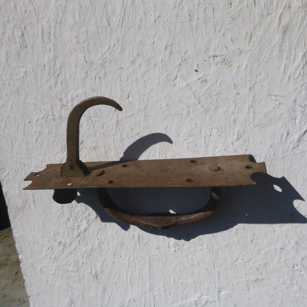 Antique iron thumb latch