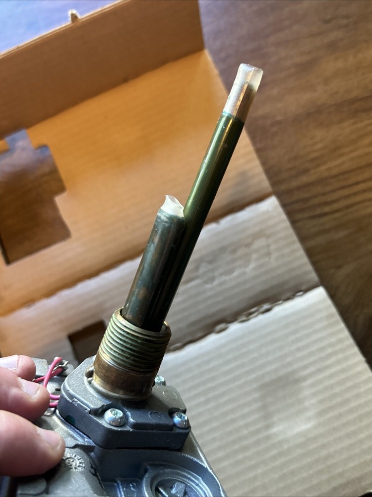 New White-Rodgers 37C63U-114 Water Heater Gas Valve / Thermostat