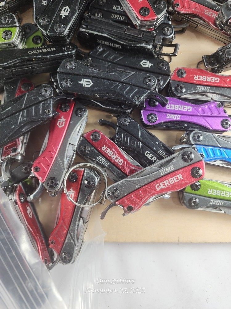 Gerber Dime multi tool x1 good-great conditions, READ the description please.