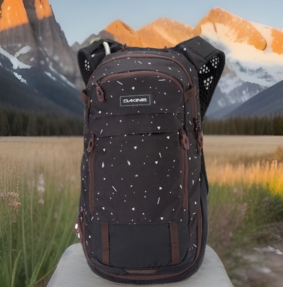 Dakine Women's Syncline 12L Hydration Pack