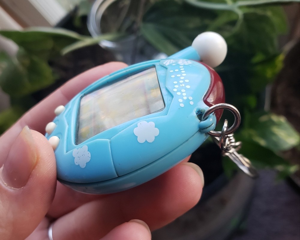 Tamagotchi Plus Enjoy Aozora Blu Sky