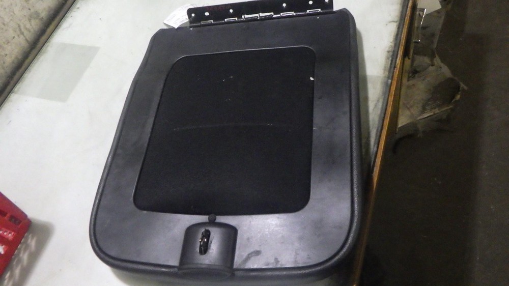 02 DODGE 1500 PICKUP CENTER CONSOLE ARMREST LID