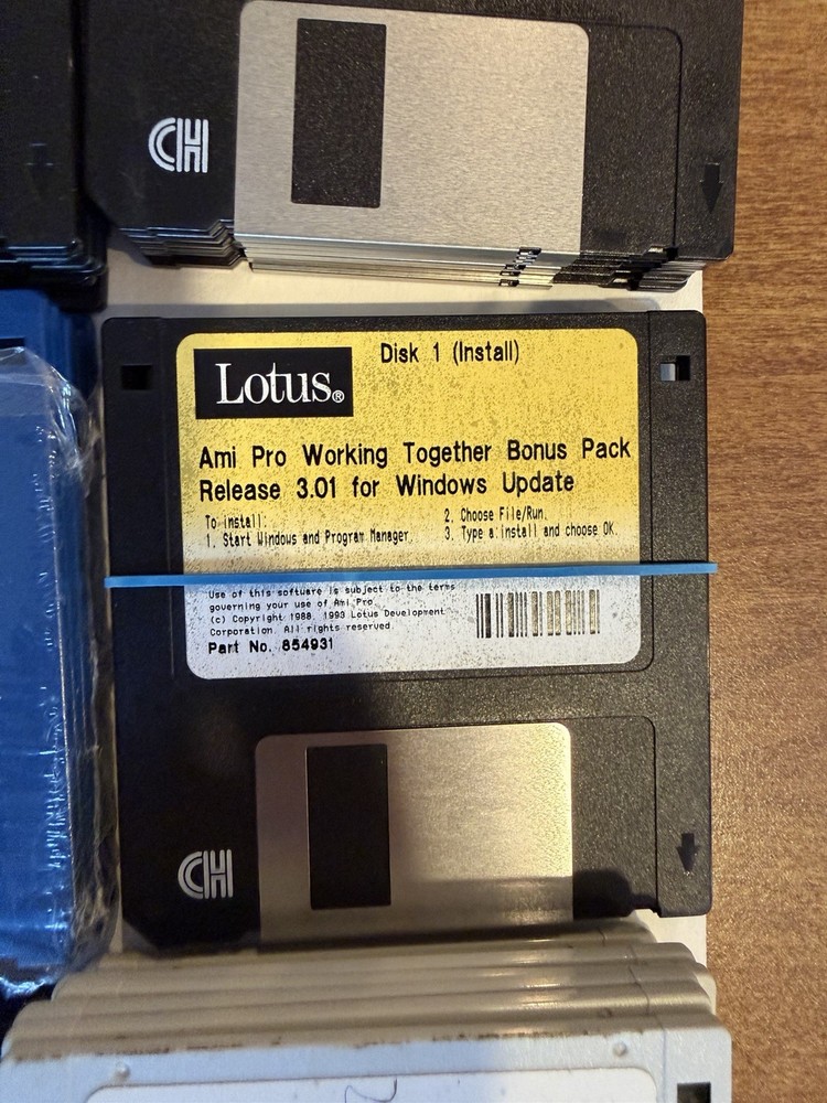 Vintage Lotus SmartSuite Software Bundle Lot