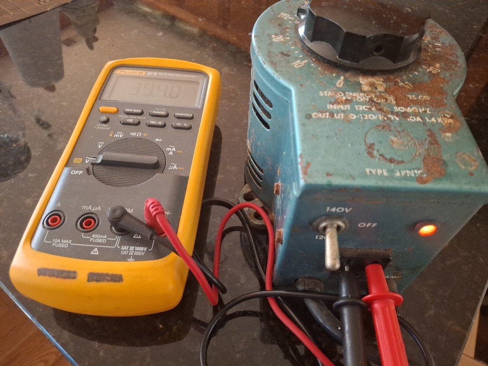 Staco 3Pn1020, Variable Auto Transformer Input 240V, 50/60Hz 3Pn1020