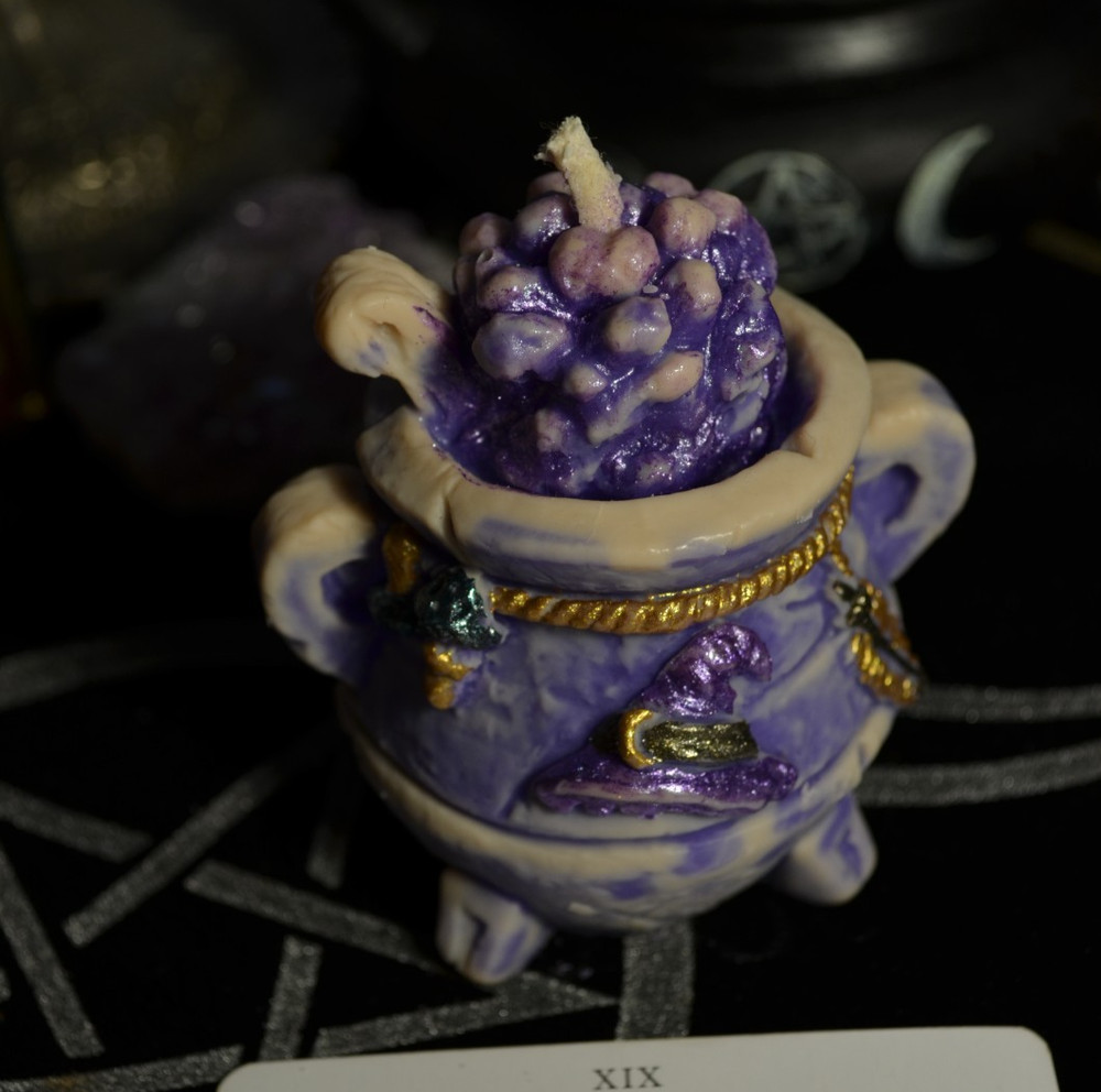 Witch Cauldron Candle, Ritual, Transformation, Handmade Soy Wax Altar Decor Gift
