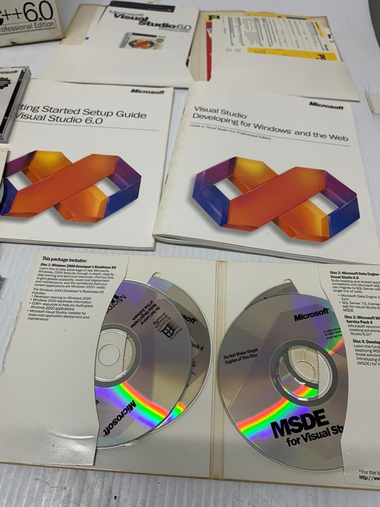 Microsoft Visual C++ 6.0 Professional EditionCD-ROM Windows FREE SHIPPING