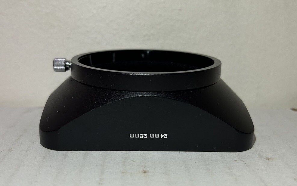 Konica 24mm 26mm Lens Hood & Case