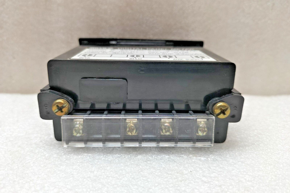 MECO-G R-3501DC RESCALABLE DIGITAL PANEL METER RANGE 0-10 VDC