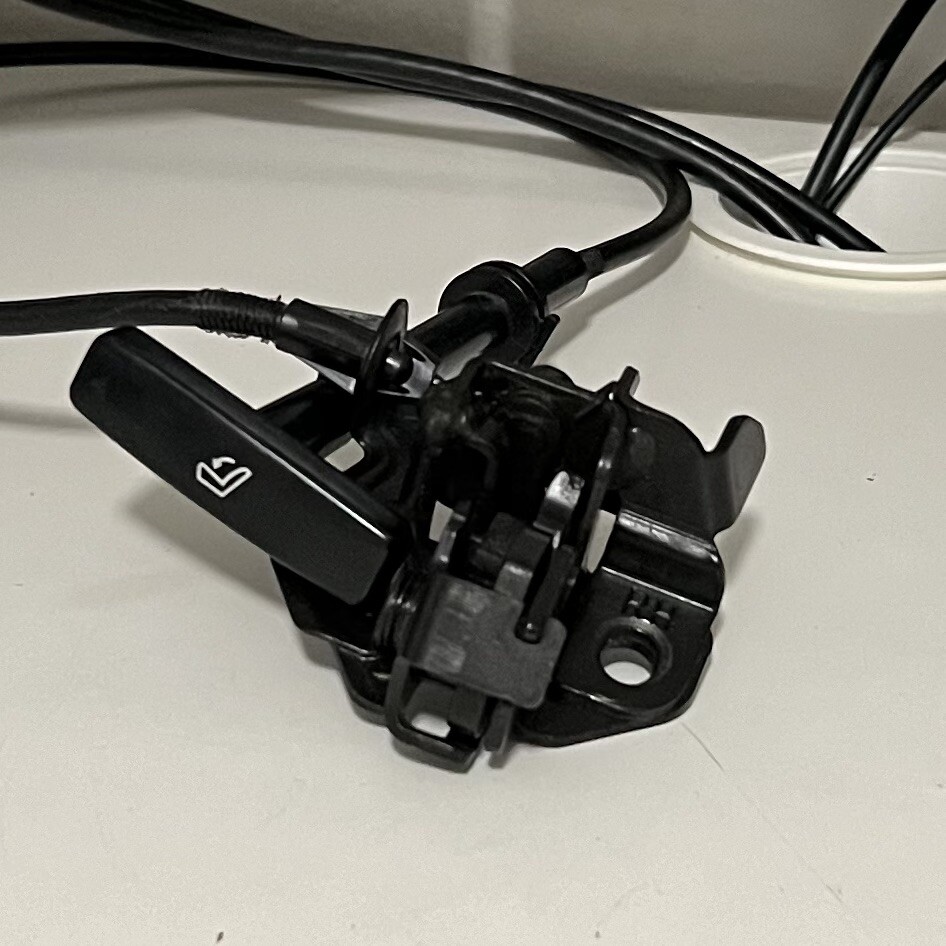 Lincoln LS Rear Right Passenger Side Seat Latch & Handle 2000-2006