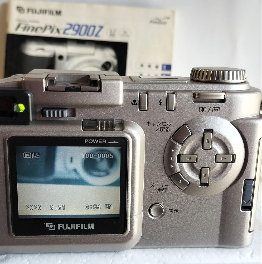 Fujifilm FinePix 2900Z digital camera including adapter SM