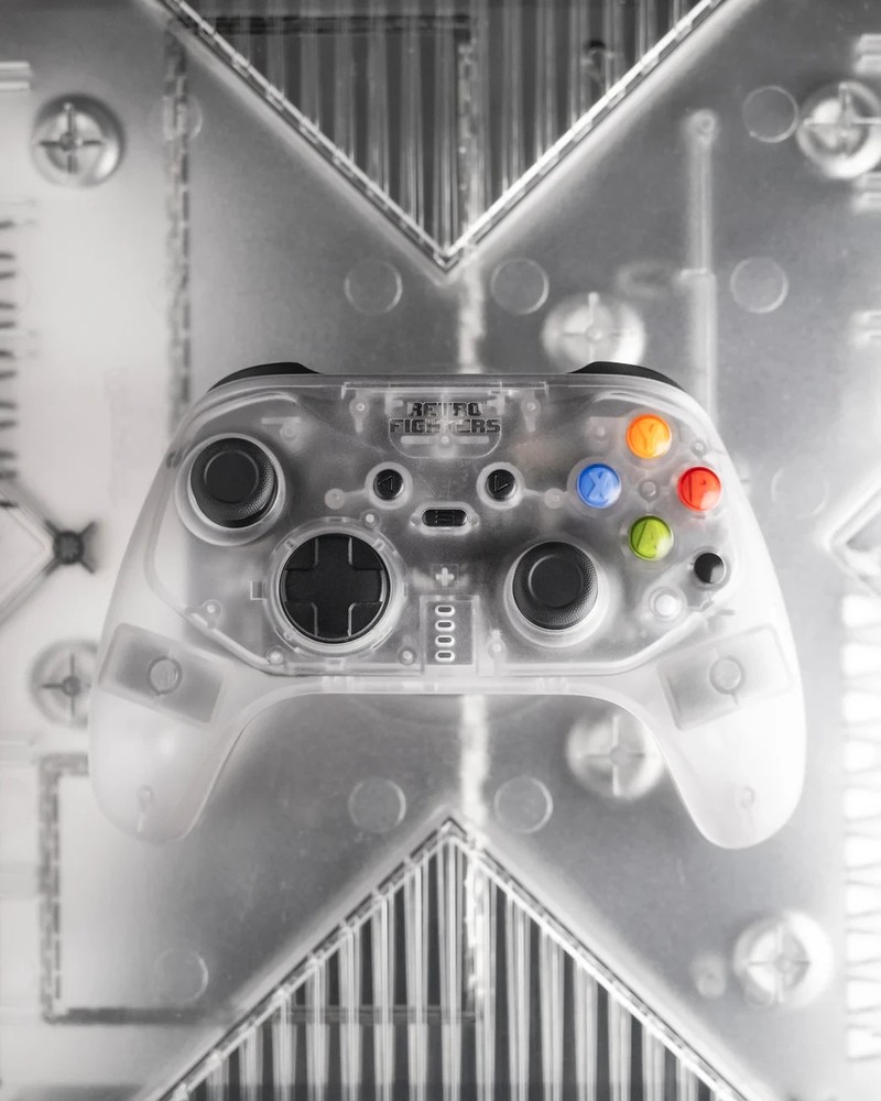 Retro Fighters Hunter Wireless Controller Crystal - Brand New -Xbox, Switch, PC