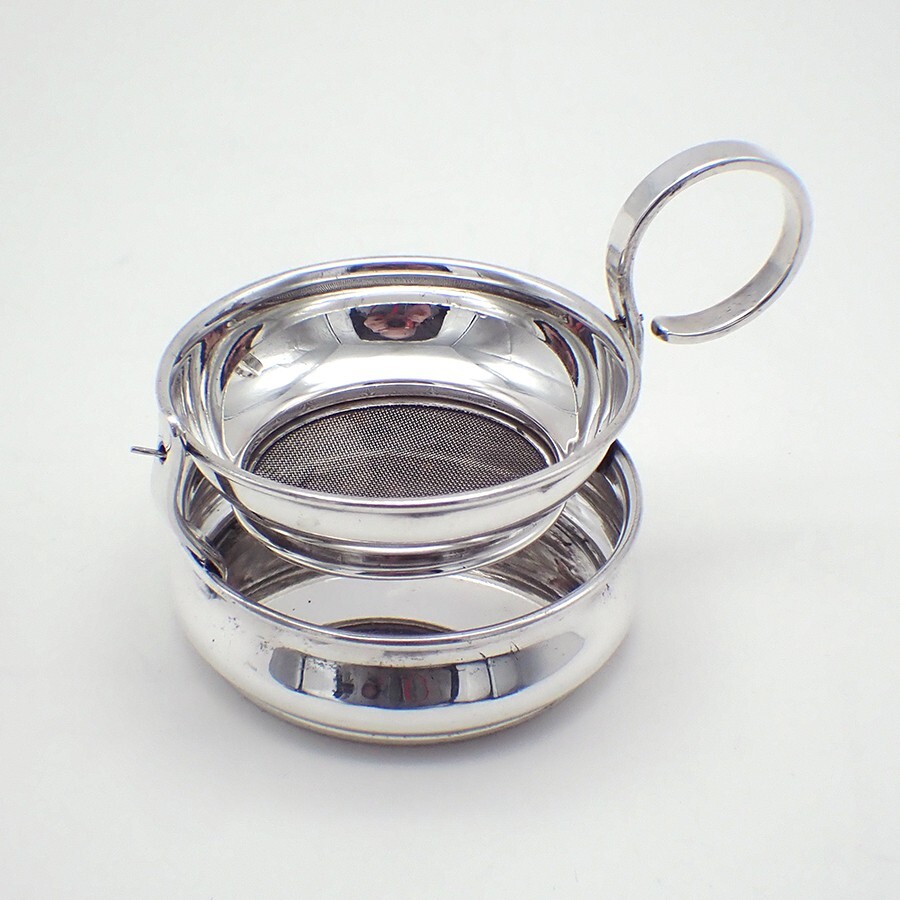 Tea Strainer and Undertray 835 Silver