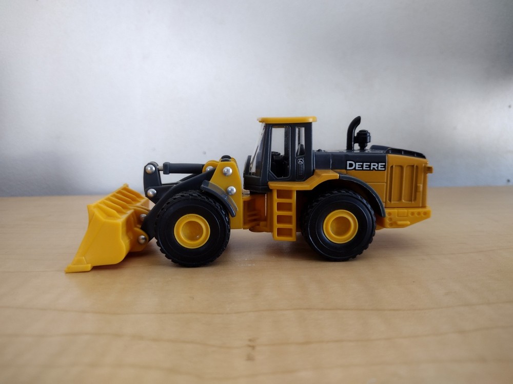 Ertl John Deere Construction Vehicles 1/64 Models
