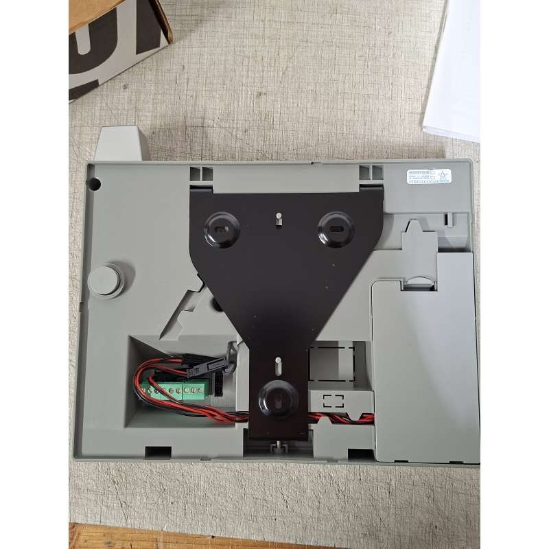 URMET 1057/018 Wireless Control Unit With Display And Control Keyboard