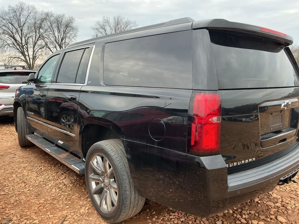 SUBCHEV15 2017 Glove Box 4984706
