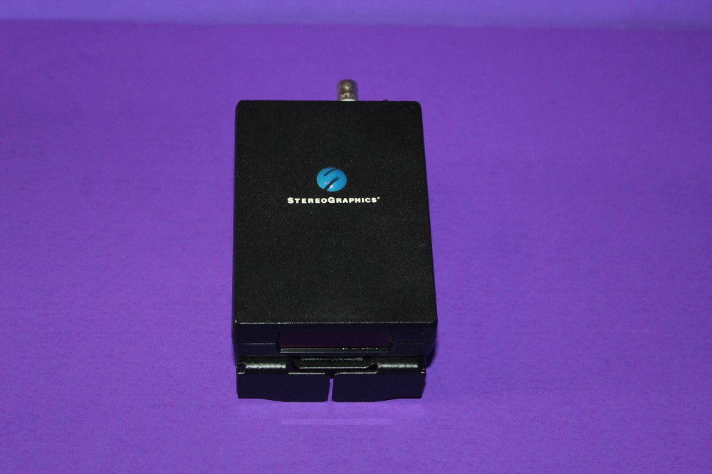 StereoGraphics Crystal Eyes 3D & Transmitter & Stand with COA