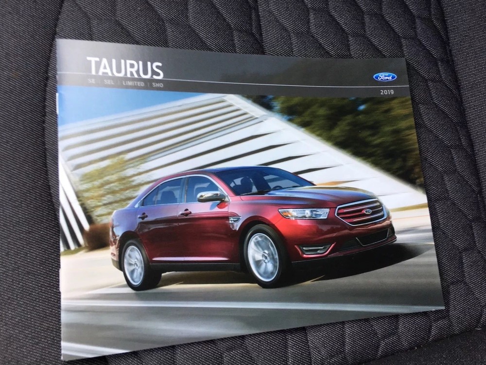 2019 FORD TAURUS 20-page Original Sales Brochure