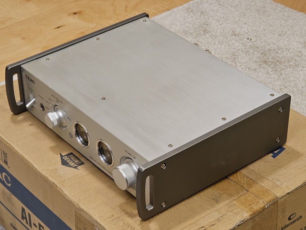 TEAC AI-501 DA USB DAC INTEGRATED AMPLIFIER, Open Box.