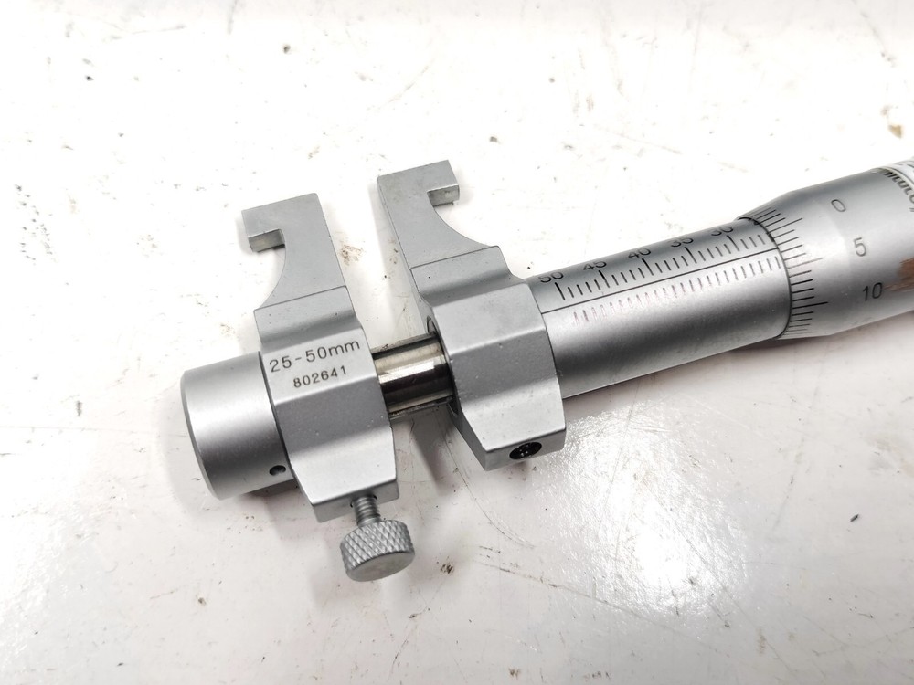 Mitutoyo 25-50mm Micrometer with Case