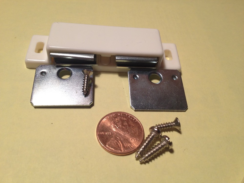 Double Magnet Catch  For Double DOORS  - White -  QTY 1  lot#236