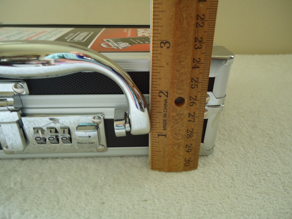 " NWT " Vaultz Locking Medicine Case " Great Multi Use Storage Case "
