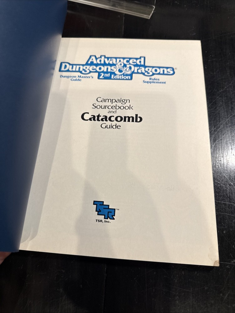 Advanced Dungeons & Dragons Campaign Sourcebook & Catacomb Guide WHI-27