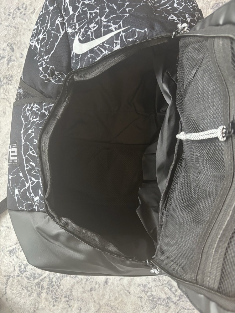 Nike Elite Pro 32L Basketball Backpack - Black/White