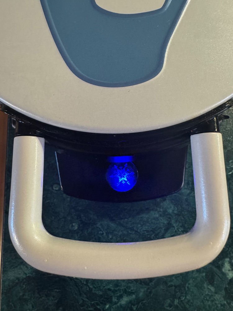 Disney Intertek Waffle Maker Frozen Olaf Snowman Breakfast WORKS!