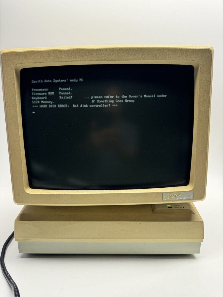 Vintage Zenith Data Systems 14ZDC3 Eazy PC Computer Powers Up