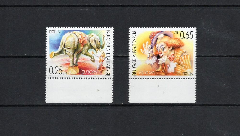 T0901   Bulgaria   2002   Circus Performers   2v.   MNH