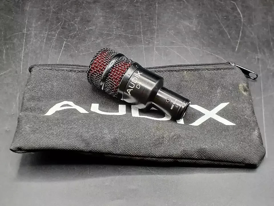Audix D4 Hypercardioid Dynamic Instrument Microphone