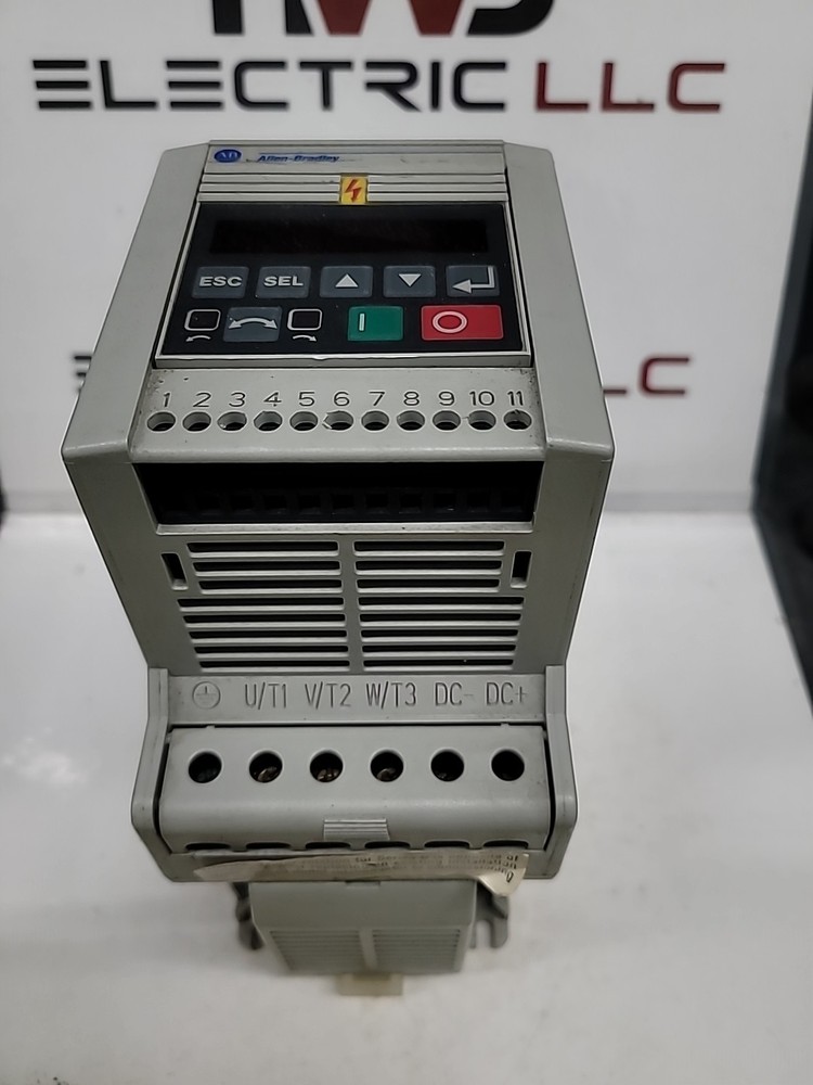 Allen Bradley 160-BA04NSF1 Ser C VFD Smart Speed Controller