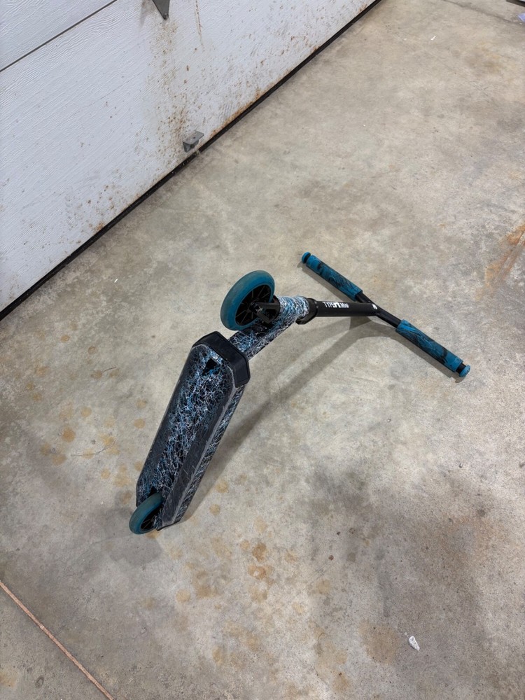 Root Industries Type-R Mini Complete Scooter - Pink Splatter