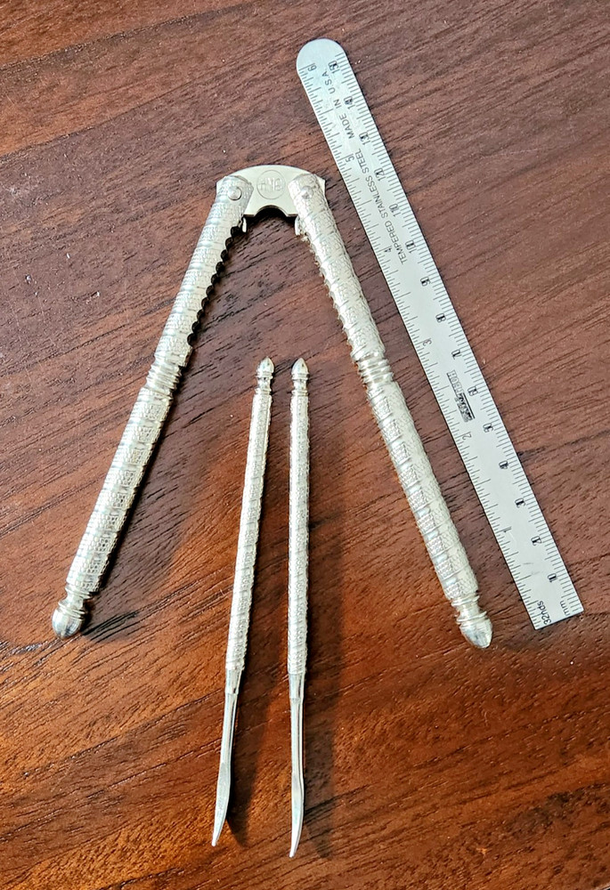 Vintage HMQ Spring Jointed 5" Nutcracker with 2 Picks