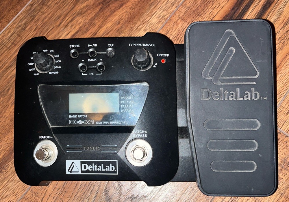 DeltaLab - DGFX1 - Guitar Effects Processor Multi Effects & Expression Pedal !