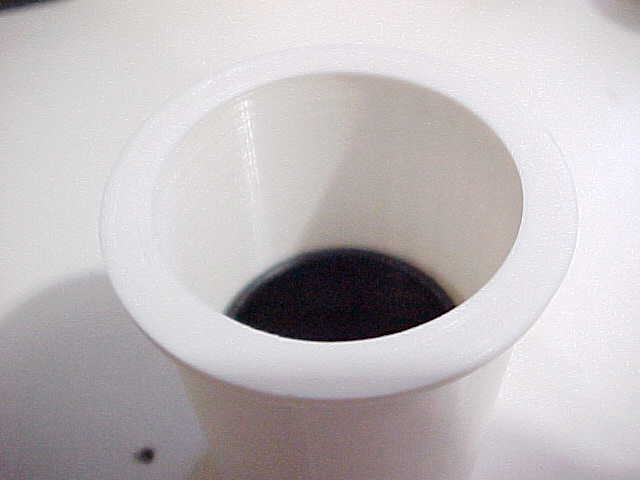 LARGER PLUG-IN OCTAL COIL FORM FOR PROJECTS (65 X 42 MM)