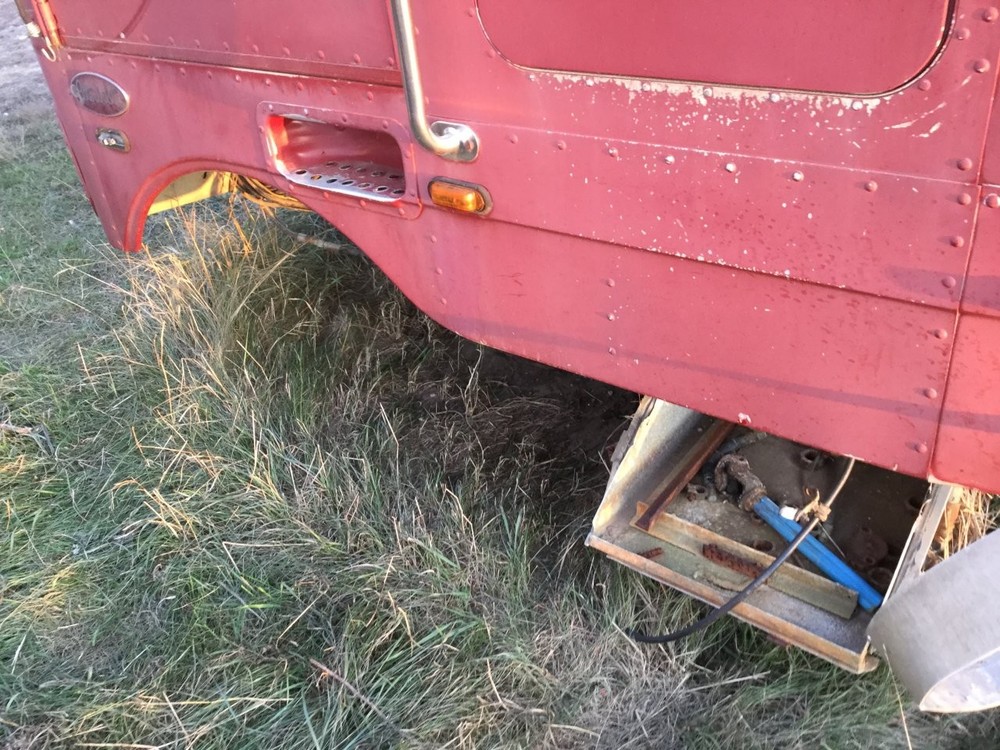 Peterbilt 352 COE ALUMINUM SIDE Panel