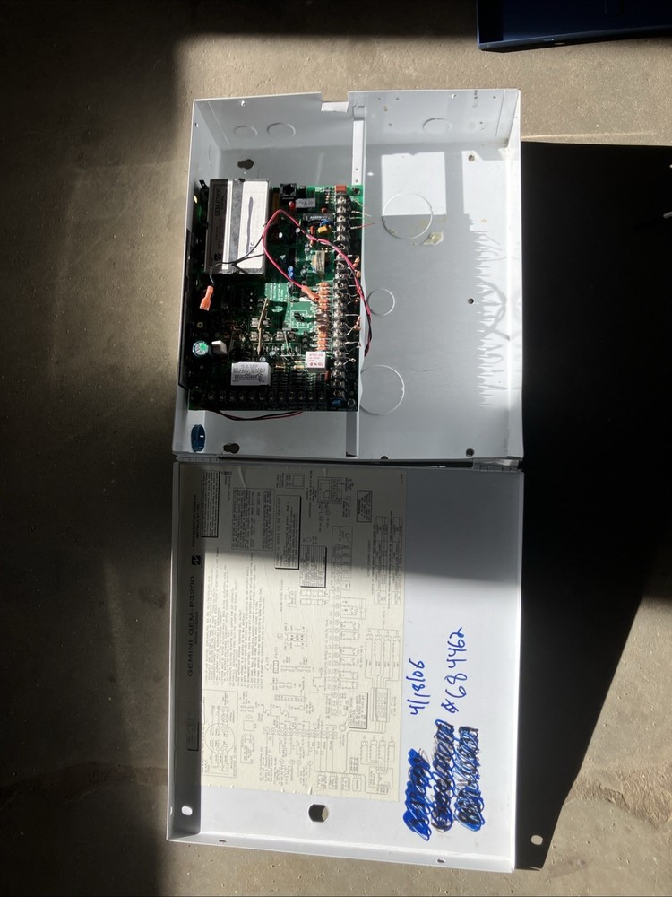 Napco Gemini GEM-P3200 Hybrid Control Security Communicator Alarm Panel