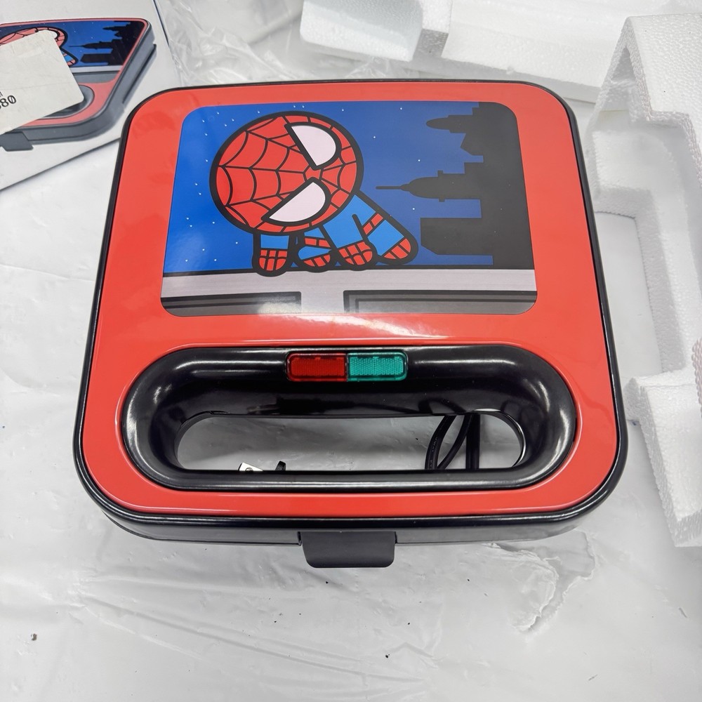 Marvel Spider-Man Mini Waffle Maker - Marvel Kitchen Appliance