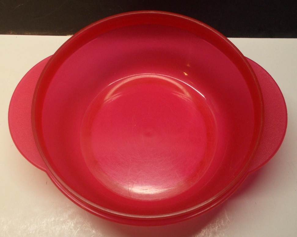 Tupperware 3155A & 2645A Vented Microwave Containers 2 & 2 1/2 Cups Blue & Red