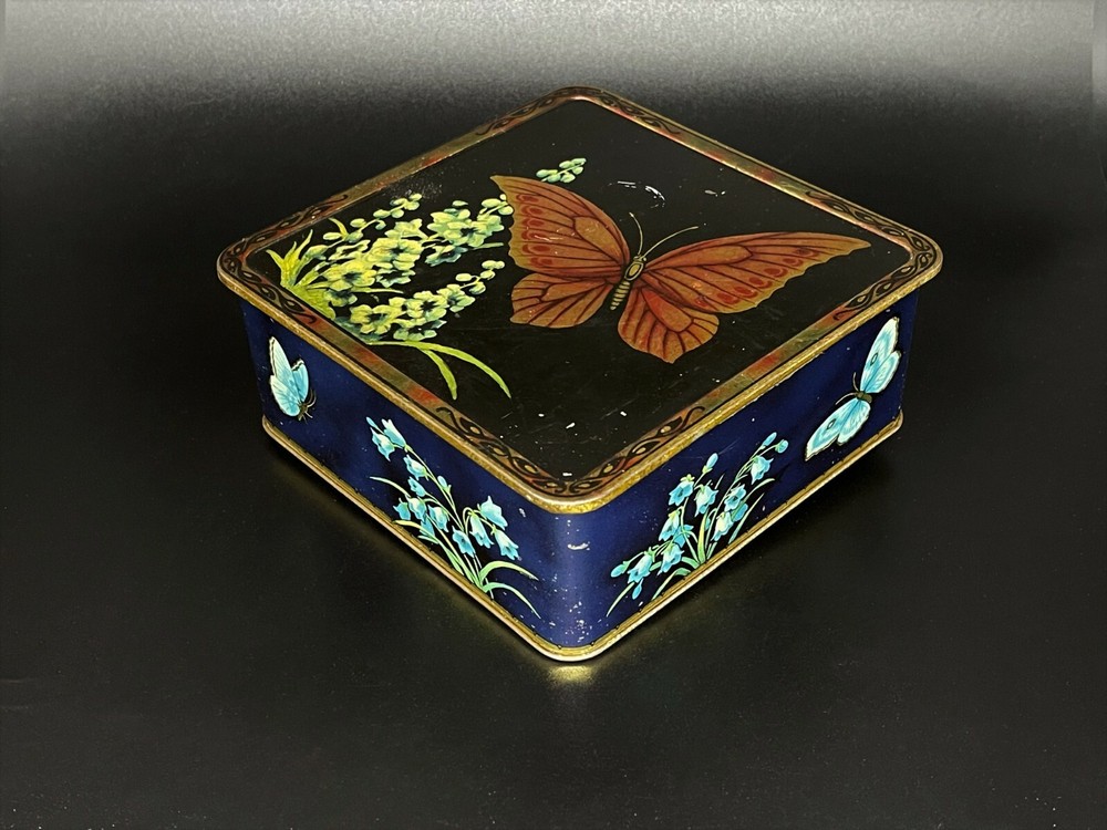 Macfarlane Lang - Butterfly Biscuit Tin 1929