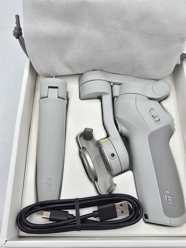 DJI Osmo Mobile SE Smartphone Gimbal Stabilizer - TESTED - Excellent