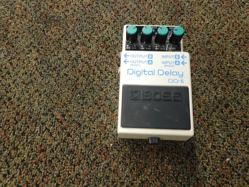Boss DD-6 Delay Guitar Effect Pedal