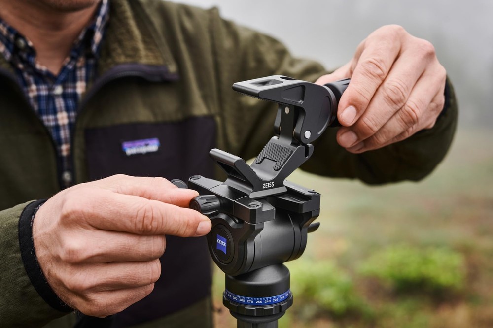 ZEISS Pro-Series Tripod Binocular Clamp Adapter