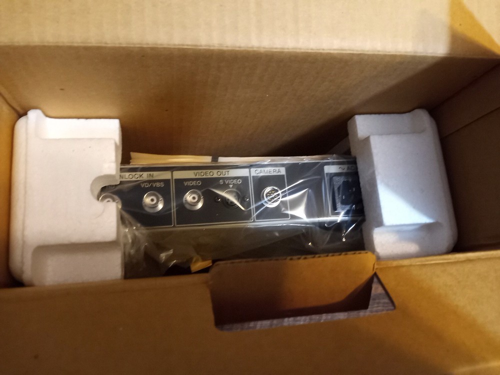 New Sony Camera Adaptor DC-777