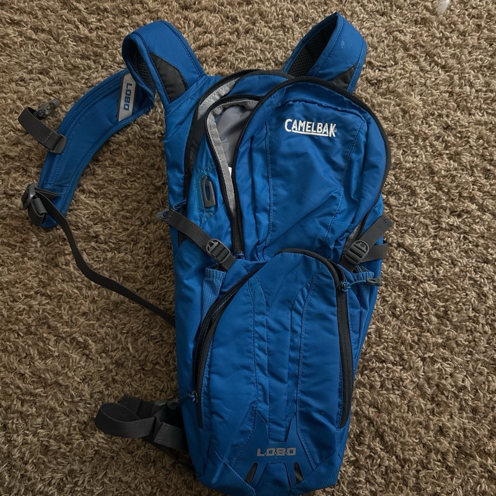 Camelbak Lobo Blue/Black Hydration Pack Hiking Trail Backpack